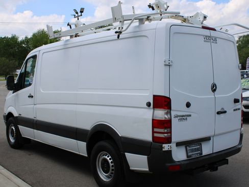 Used 2012 Mercedes-Benz Sprinter 2500 image 4