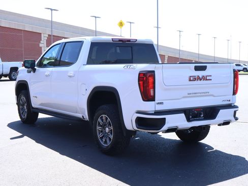 Used 2024 GMC Sierra 1500 AT4 w/ Technology Package image 7