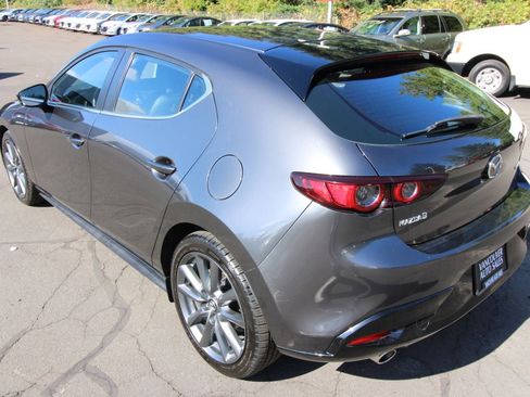 Used 2020 MAZDA MAZDA3 Base image 4