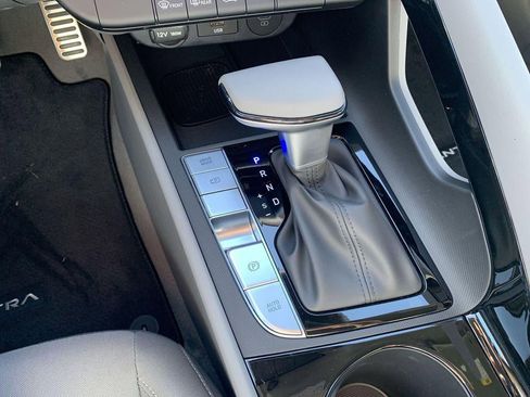 New 2025 Hyundai Elantra SEL image 46