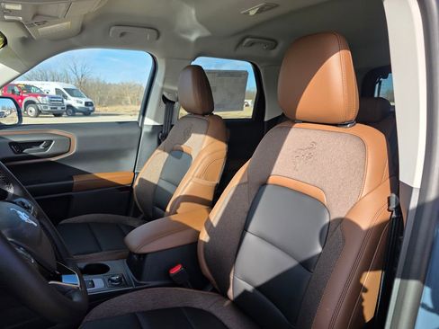 New 2026 Ford Bronco Sport Outer Banks w/ Outer Banks Tech Package+ AWD/4WD image 16