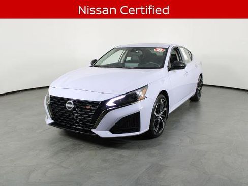 Certified 2025 Nissan Altima 2.5 SR w/ SR Premium Package FWD image 2