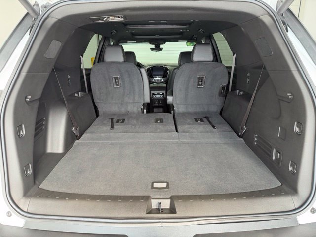 Used 2023 Chevrolet Traverse RS AWD/4WD image 34