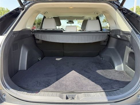 Used 2021 Toyota RAV4 XLE Premium image 7