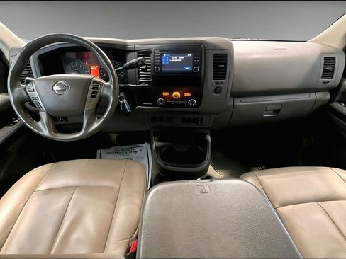 Used 2018 Nissan NV 3500 SL image 15