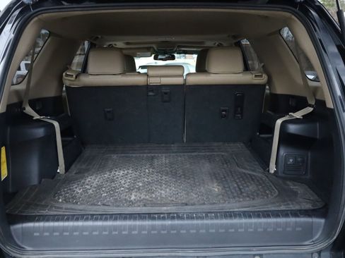 Used 2016 Toyota 4Runner SR5 Premium image 19