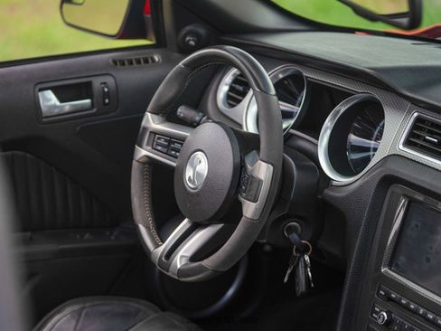 Used 2012 Ford Mustang Shelby GT500 w/ Electronics Pkg image 33