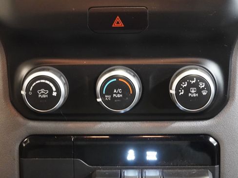 Used 2019 RAM 1500 Big Horn AWD/4WD image 19