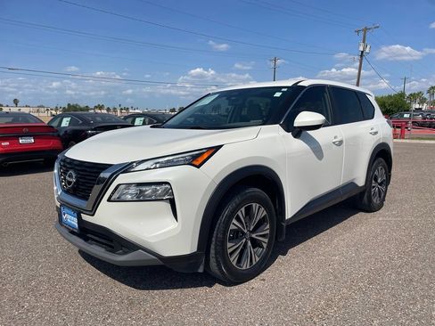 Certified 2023 Nissan Rogue SV FWD image 3