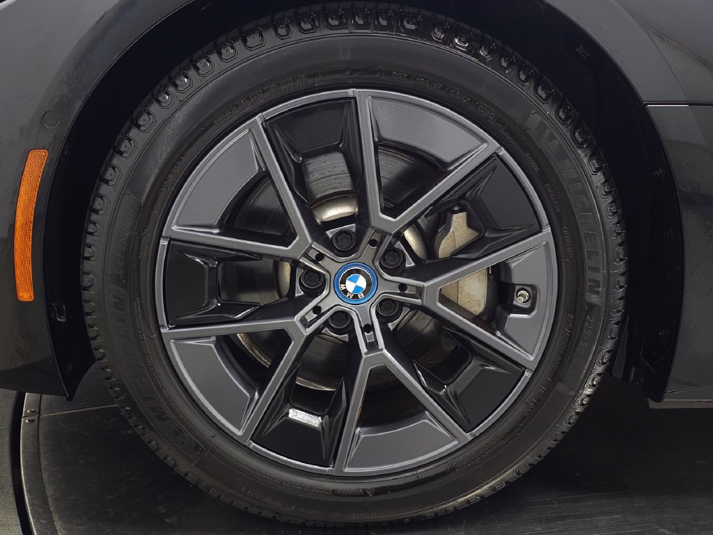 Used 2023 BMW i4 eDrive40 w/ Premium Package RWD image 12