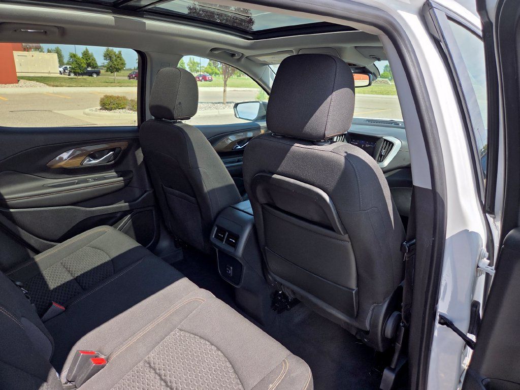 Used 2020 GMC Terrain SLE w/ Driver Convenience Package AWD/4WD image 33