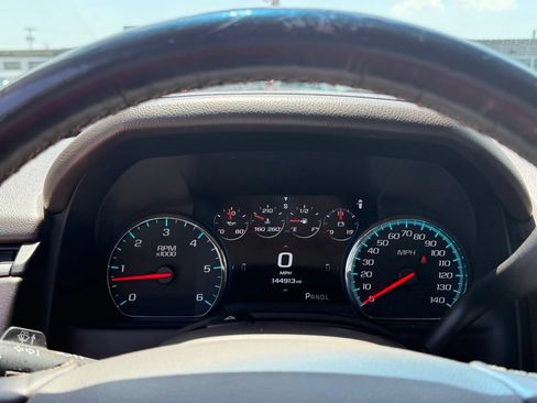 Used 2018 Chevrolet Suburban Premier AWD/4WD image 19