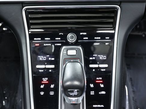 Used 2018 Porsche Panamera Turbo S Executive w/ Assistance Package AWD/4WD image 46
