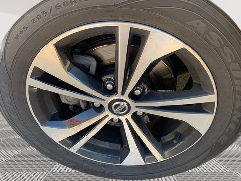 Used 2023 Nissan Sentra SV image 18