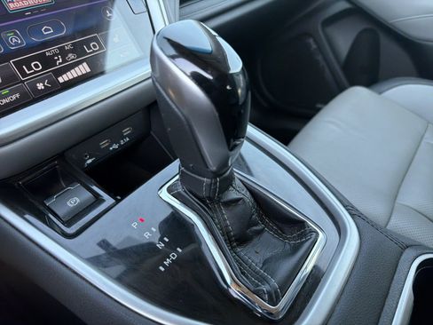Used 2020 Subaru Outback Limited w/ Popular Package #2 AWD/4WD image 25