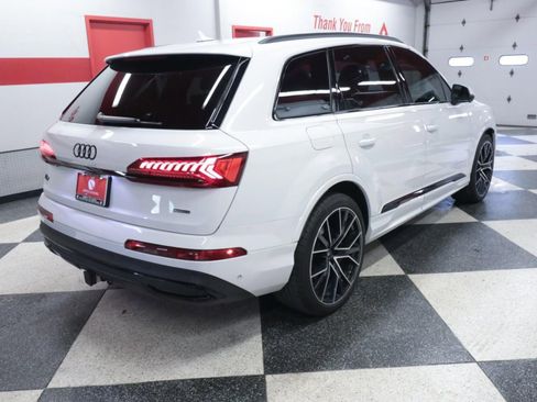 Used 2023 Audi Q7 3.0T Prestige AWD/4WD image 8