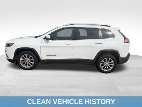 Used 2019 Jeep Cherokee Latitude w/ Cold Weather Group FWD image 3