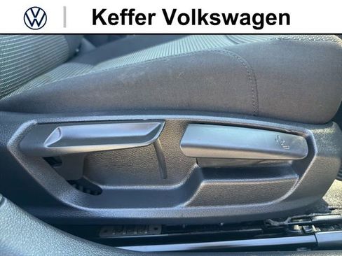 Used 2016 Volkswagen Passat 1.8T R-Line FWD image 30
