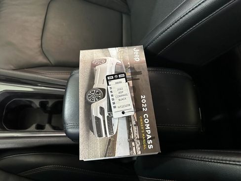 Certified 2022 Jeep Compass Latitude w/ Sun and Sound Group image 42