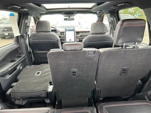 Used 2022 Ford Expedition Limited AWD/4WD image 12
