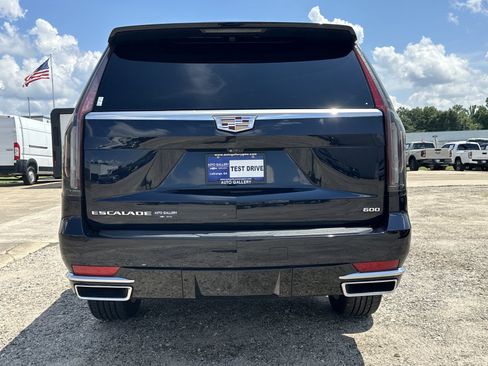 Used 2021 Cadillac Escalade ESV Premium Luxury AWD/4WD image 7