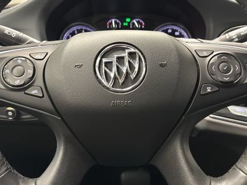Used 2018 Buick Enclave Premium w/ LPO, Hit The Road Package AWD/4WD image 15