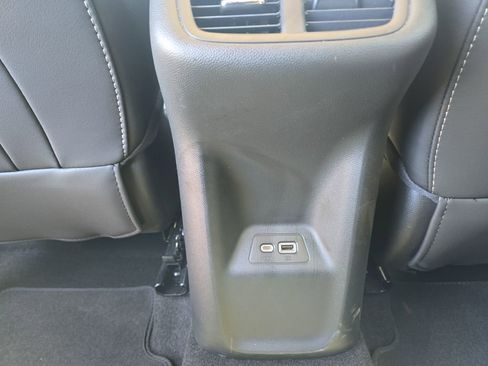 Used 2023 Buick Envision Preferred image 36