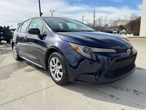 Used 2022 Toyota Corolla LE image 5