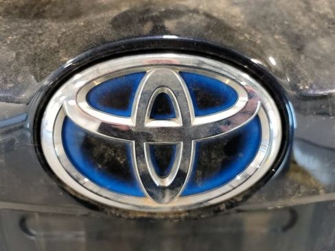 Used 2018 Toyota RAV4 XLE AWD/4WD image 17