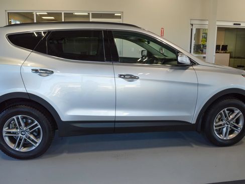 Used 2018 Hyundai Santa Fe Sport AWD/4WD image 4