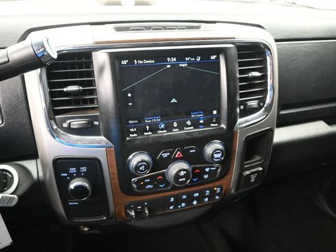 Used 2016 RAM 2500 Laramie AWD/4WD image 18