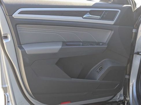 Used 2021 Volkswagen Atlas SE image 8