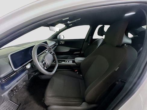 Used 2024 Hyundai Ioniq 6 SE RWD image 13