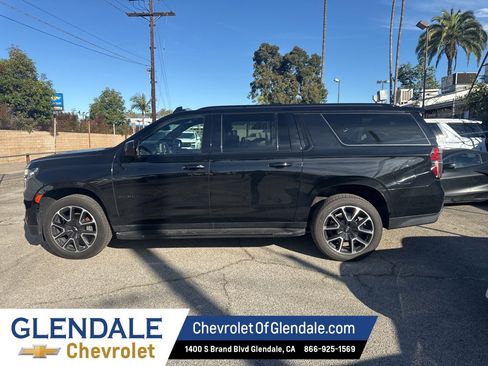 Used 2021 Chevrolet Suburban RST w/ Rear Media and Nav Package image 4