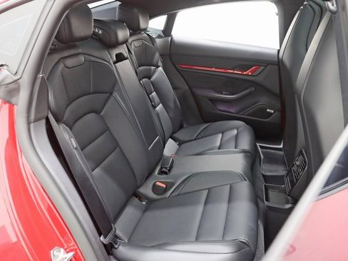 Used 2023 Porsche Taycan 4S w/ Premium Package image 29