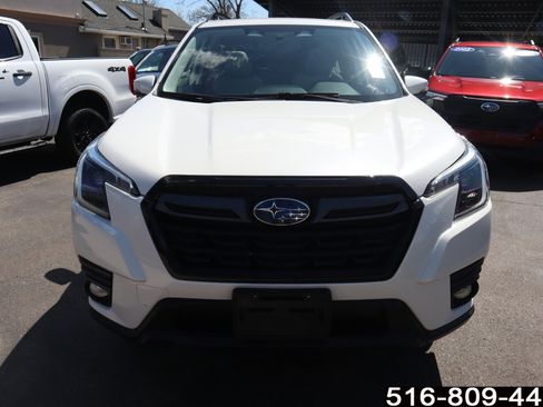 Used 2023 Subaru Forester Limited AWD/4WD image 2