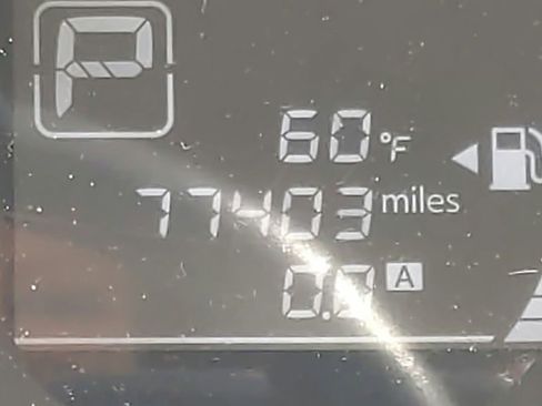 Used 2018 Nissan Versa Note SV image 23