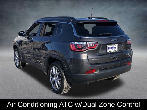 Used 2023 Jeep Compass Latitude image 6