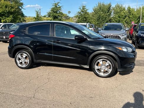 Used 2017 Honda HR-V EX-L image 9