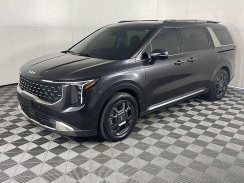 Used 2026 Kia Carnival SX FWD image 1