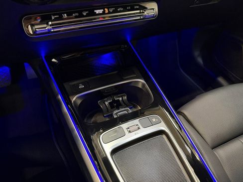 Certified 2025 Mercedes-Benz GLB 250 image 11