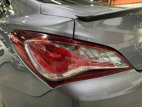 Used 2015 Hyundai Genesis 3.8 RWD image 14