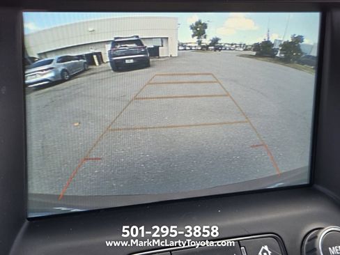 Used 2019 GMC Acadia SLT FWD image 17