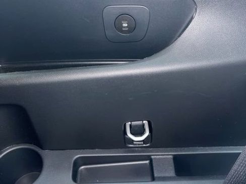 Used 2025 Ford Explorer Platinum w/ Ultimate Package image 33