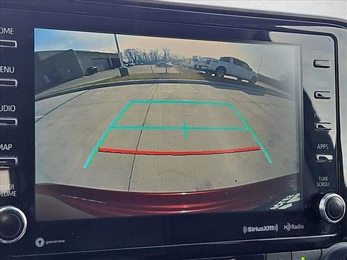 Used 2020 Toyota Highlander XLE image 13