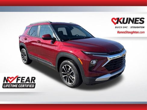 Used 2025 Chevrolet TrailBlazer LT w/ Driver Confidence Package image 4