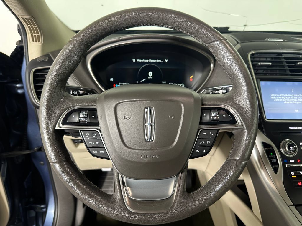 Used 2019 Lincoln Nautilus Premier AWD/4WD image 10