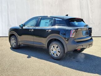 Used 2025 Nissan Kicks S video 3