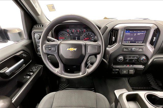 Used 2020 Chevrolet Silverado 2500 Custom w/ Custom Value Package AWD/4WD image 4