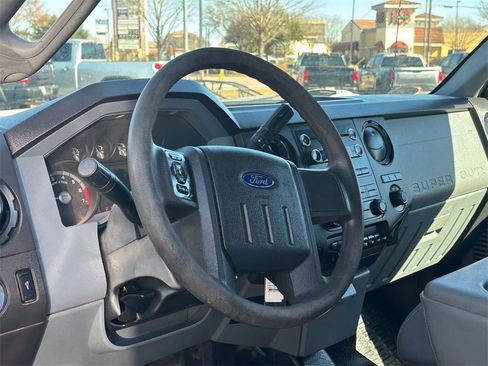 Used 2014 Ford F250 XL w/ Power Equipment Group image 9